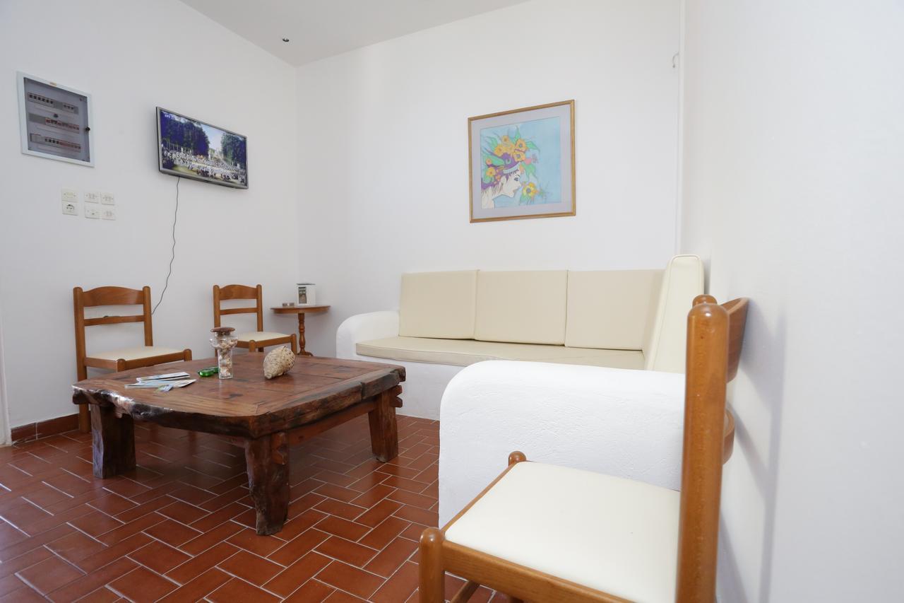 Artemis Suites Romanos  Ngoại thất bức ảnh