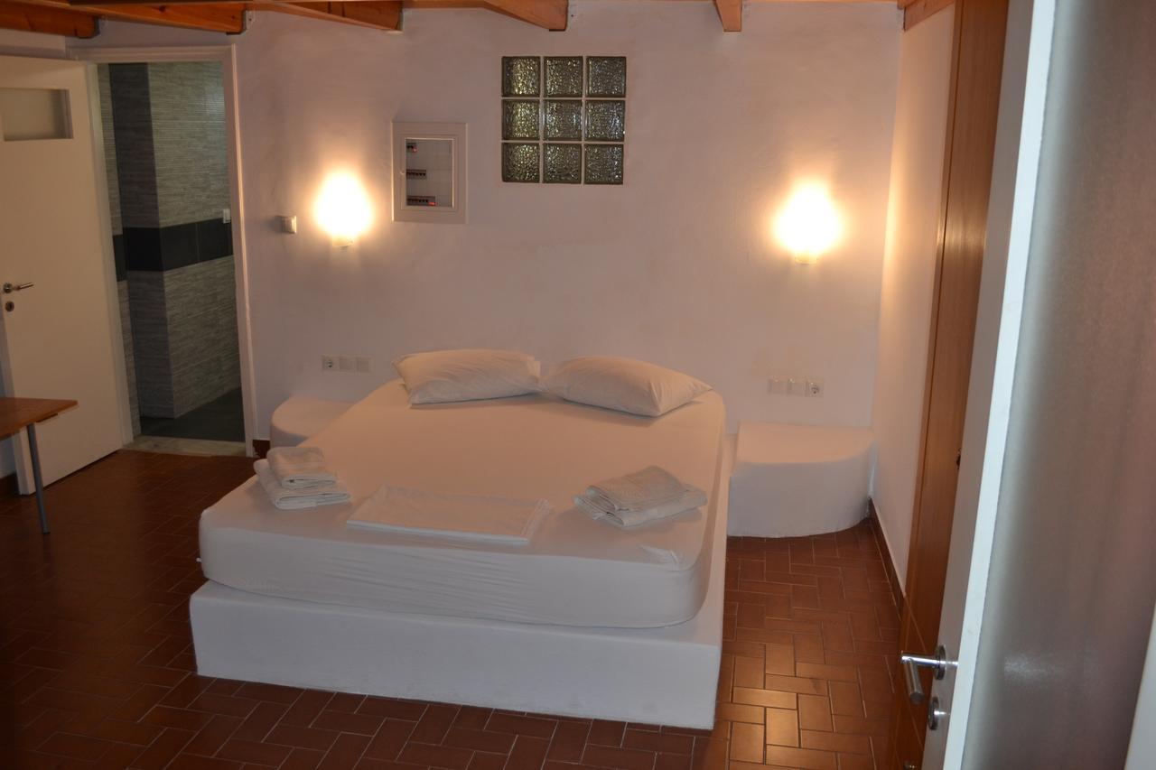 Artemis Suites Romanos  Ngoại thất bức ảnh