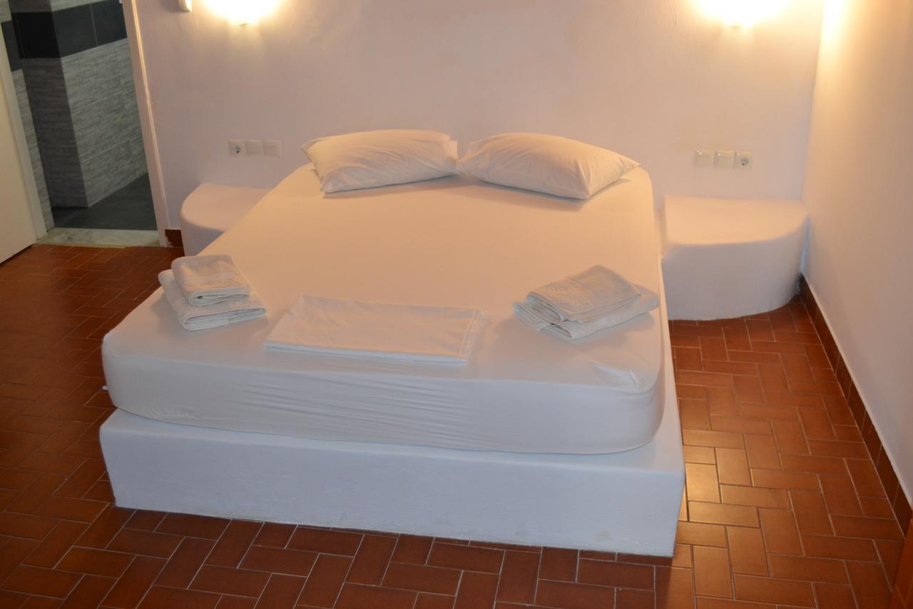 Artemis Suites Romanos  Ngoại thất bức ảnh